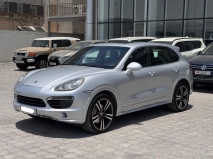 للبيع بورش Cayenne S 2012