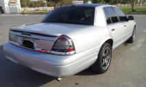 للبيع فورد Crown Victoria 2003