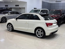 للبيع أودي A1 2014