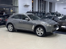 للبيع انفنيتي FX 2012