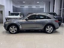 للبيع انفنيتي FX 2012