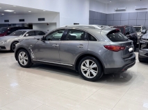 للبيع انفنيتي FX 2012