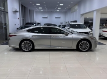 للبيع لكزس LS 2019