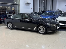 للبيع بي ام دبليو 750 2017