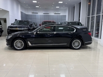 للبيع بي ام دبليو 750 2017