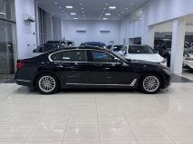 للبيع بي ام دبليو 750 2017