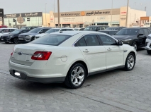 للبيع فورد Taurus 2010