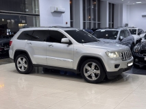للبيع جيب Grand Cherokee 2012