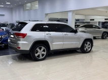 للبيع جيب Grand Cherokee 2012