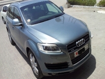 للبيع أودي Q7 2007