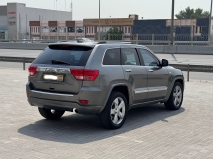 للبيع جيب Grand Cherokee 2012