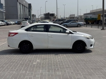 للبيع تويوتا Yaris 2015