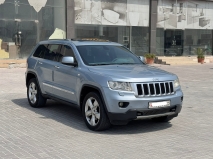 للبيع جيب Grand Cherokee 2013