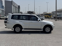 للبيع متسوبيشي Pajero 2015
