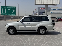 للبيع متسوبيشي Pajero 2015