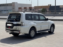 للبيع متسوبيشي Pajero 2015