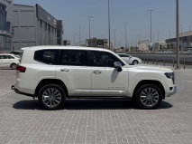 للبيع تويوتا Land Cruiser  2024