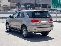 للبيع تويوتا Fortuner 2008