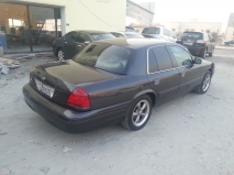 للبيع فورد Crown Victoria 2004