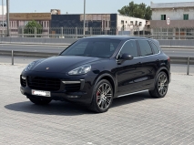 للبيع بورش Cayenne turbo 2015