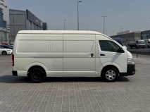 للبيع تويوتا Hiace 2017