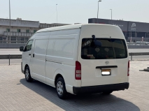 للبيع تويوتا Hiace 2017