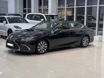 للبيع لكزس ES 2020