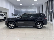 للبيع جيب Grand Cherokee 2023