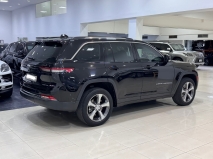 للبيع جيب Grand Cherokee 2023