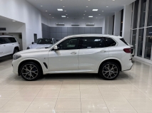 للبيع بي ام دبليو X5M 2019