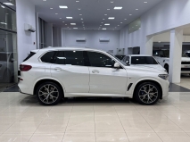 للبيع بي ام دبليو X5M 2019