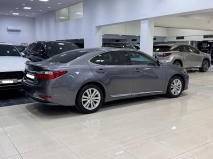 للبيع لكزس ES 2015