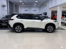للبيع نيسان Xtrail 2025