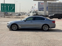 للبيع بي ام دبليو 520 2018