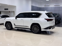 للبيع لكزس LX 2025