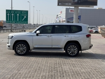 للبيع تويوتا Land Cruiser  2024