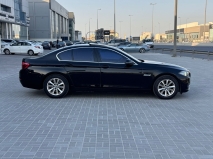 للبيع بي ام دبليو 520 2015