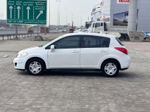 للبيع نيسان Tidda 2012