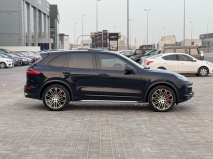 للبيع بورش Cayenne turbo 2015 item thumb 3