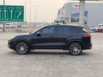 للبيع بورش Cayenne turbo 2015 item thumb 4