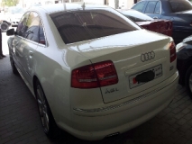 للبيع أودي A8 2006