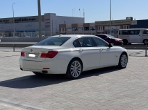 للبيع بي ام دبليو 740 2011