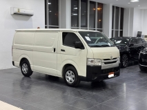 للبيع تويوتا Hiace 2024