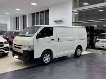 للبيع تويوتا Hiace 2024
