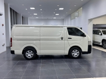 للبيع تويوتا Hiace 2024
