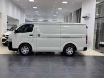 للبيع تويوتا Hiace 2024