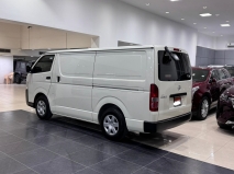 للبيع تويوتا Hiace 2024