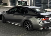 للبيع تويوتا camry 2024