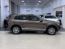 للبيع فولكس واجن touareg 2012