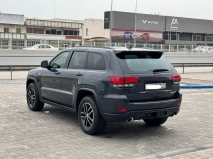 للبيع جيب Grand Cherokee 2018